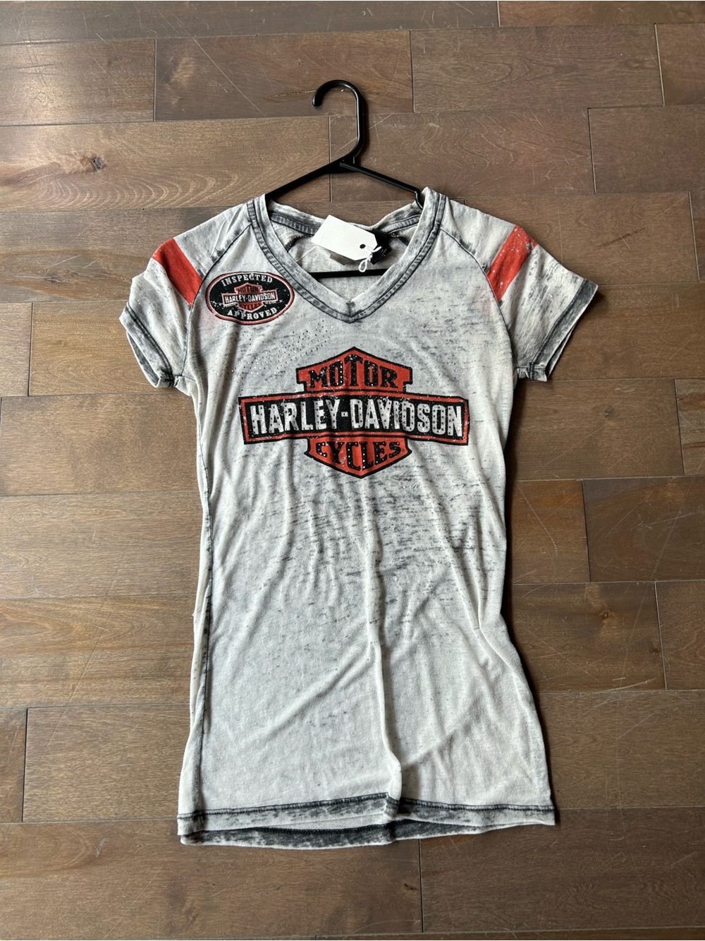 Harley-Davidson White Gray Tee with Red Logo